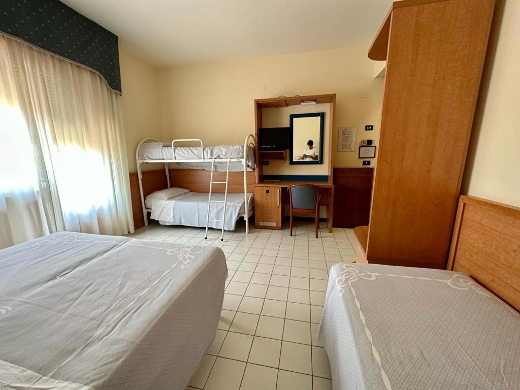 Hotel Costa Verde Pineto Exterior photo